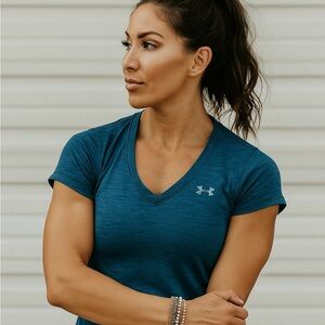 Under Armour Blue Size Small Tee Shirt Loose Fit Short Sleeve